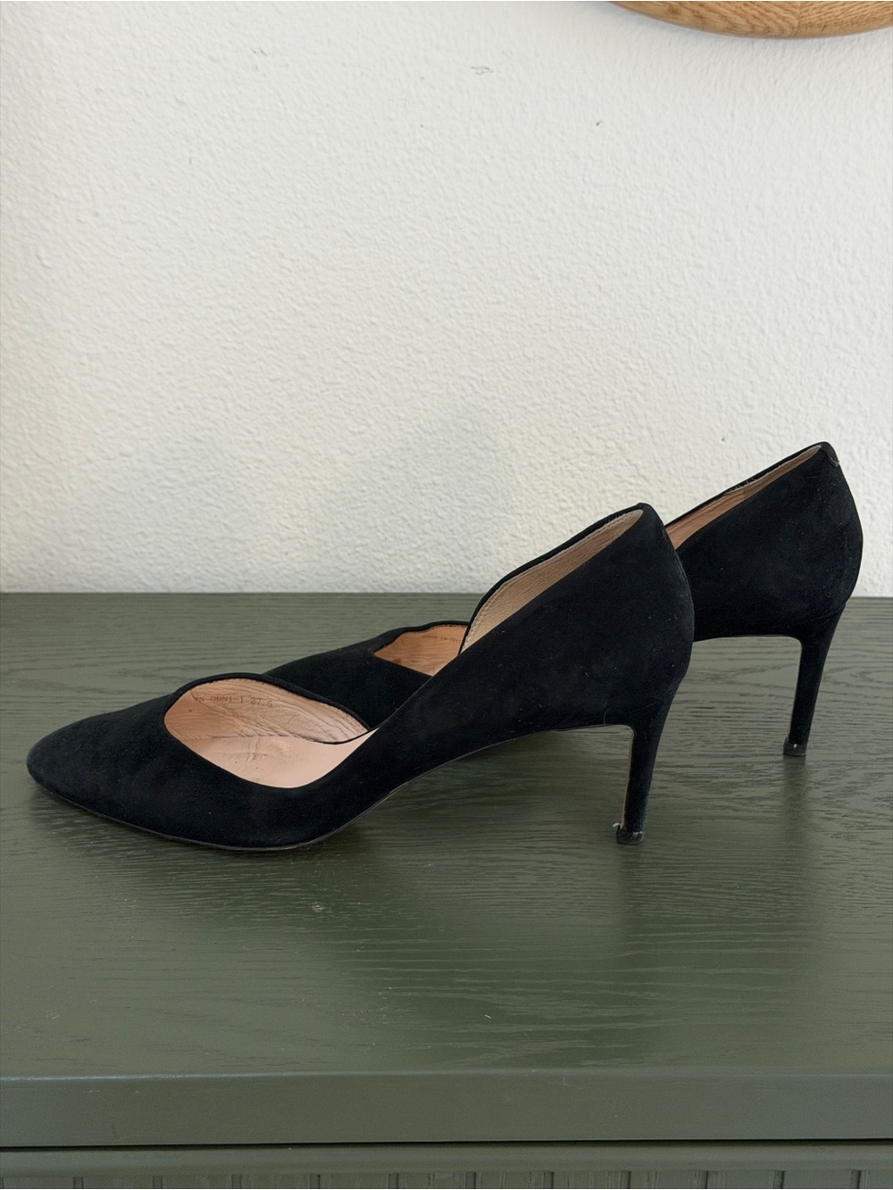 Classic Black Suede Pointed-Toe Mid Heel Pumps